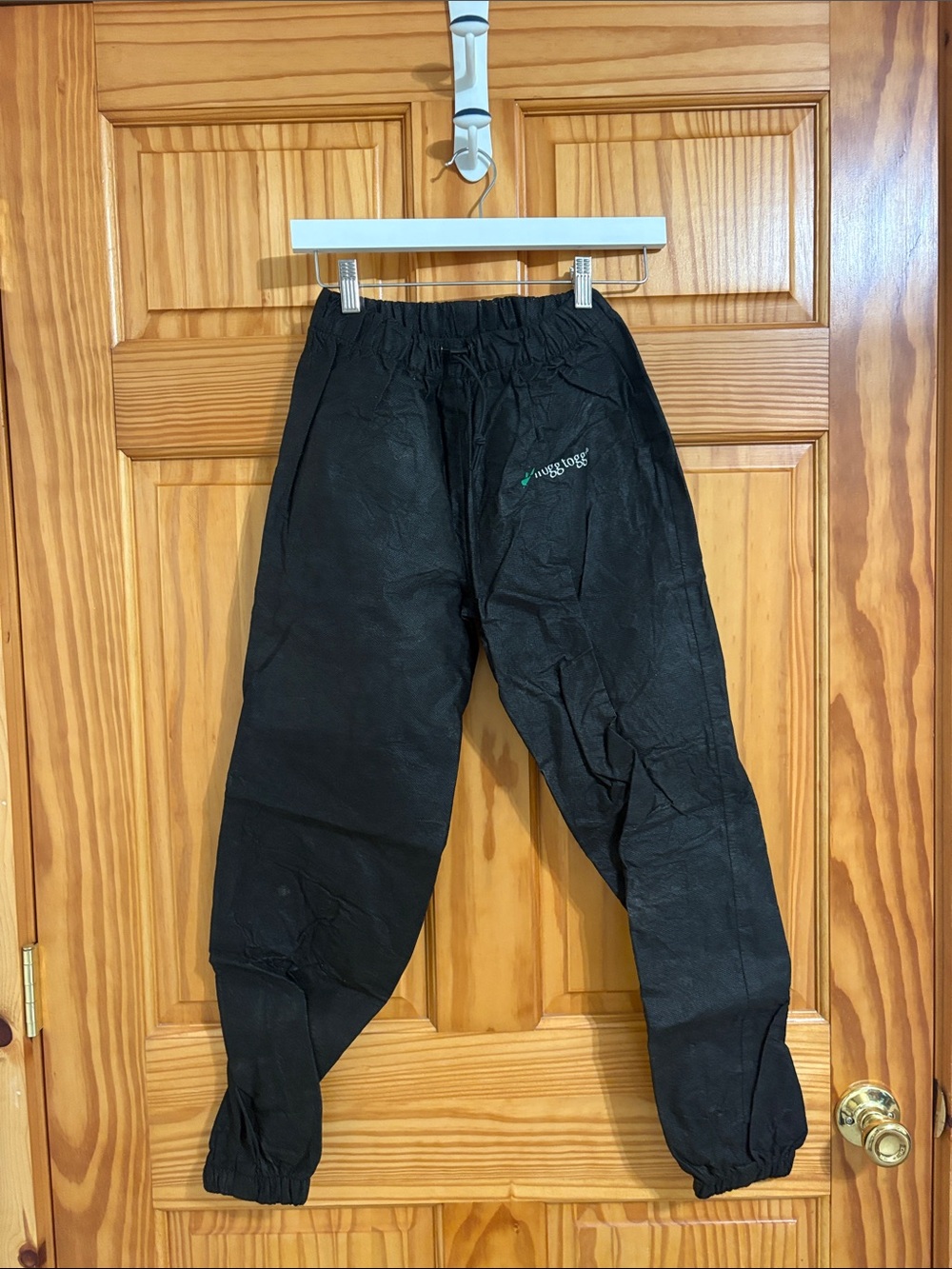Frogg Toggs Kids Size Medium Black Pants